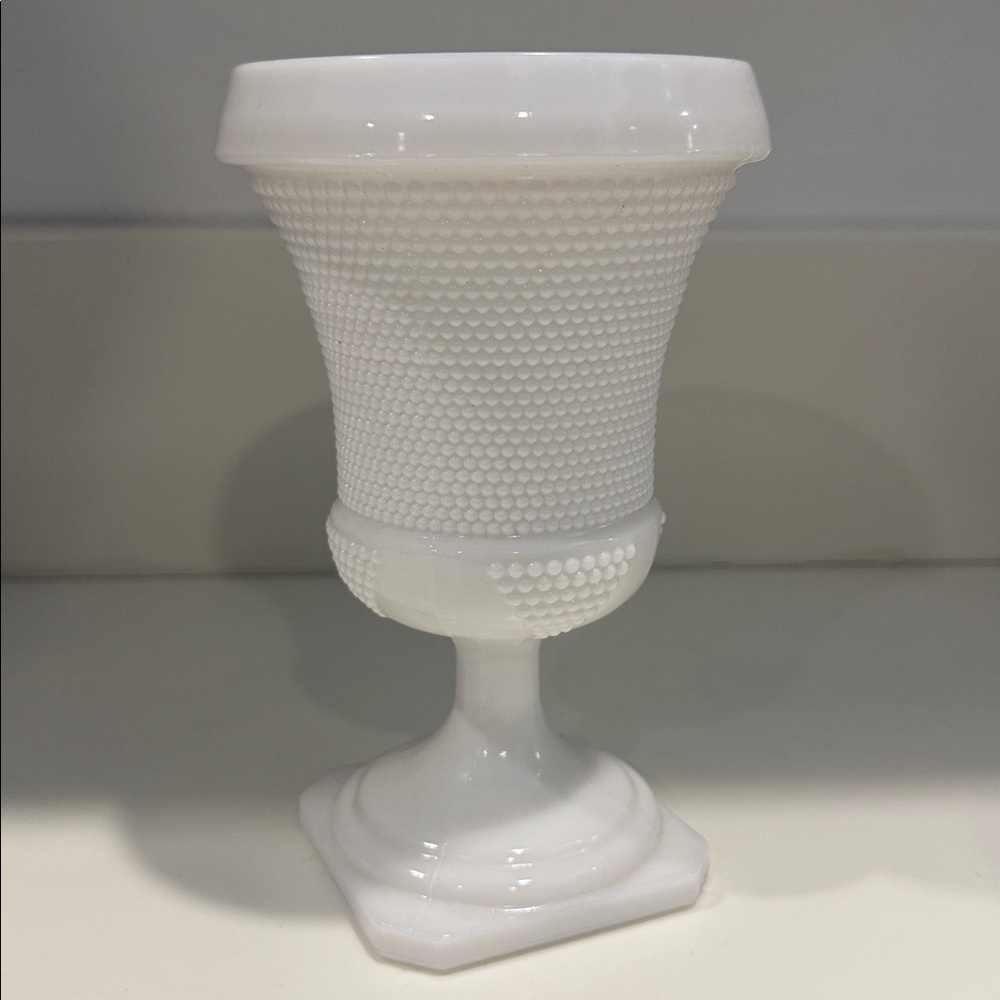 VINTAGE 60s/70s L.E. Smith Hobnail Milk Glass Urn, Compote Vase Jar, MCM Decor - Picture 3 of 4